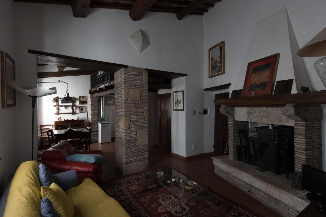 Hotel Della Fortezza Сорано Екстериор снимка